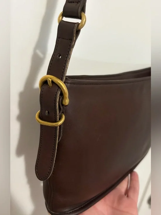 Rare Vintage Coach Equestrian Zip (#9802) Leather Shoulder Bag in Mahogany - Picture 9 of 13